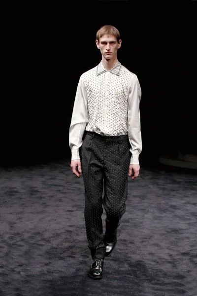 Look 38